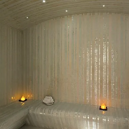 Le Mareuil Hotel 4*