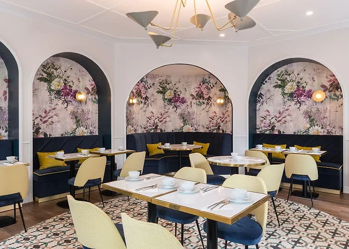 Отель Le Mareuil Париж