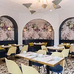 Hotel Le Mareuil Parijs